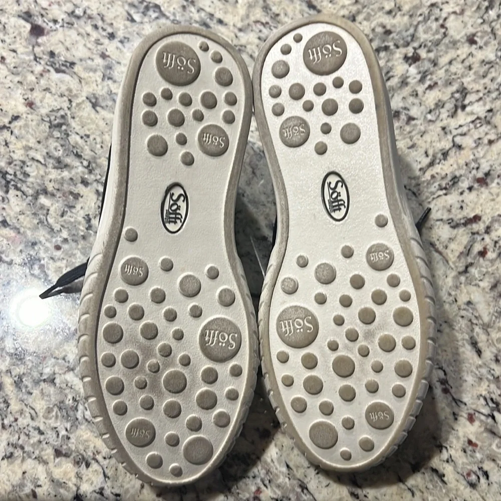 Sofft women Black Textured Sneakers - Picture 15 of 16